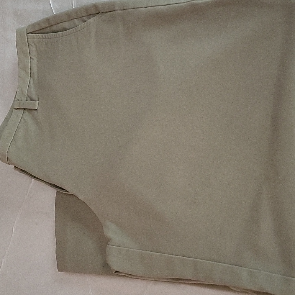 Express khaki crops